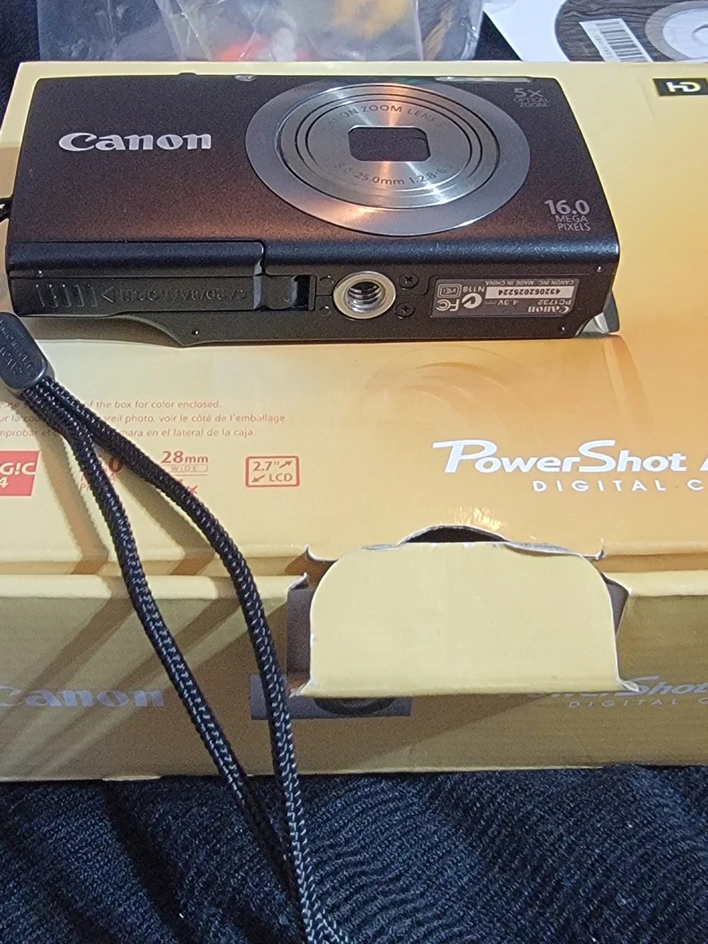Canon compact digital